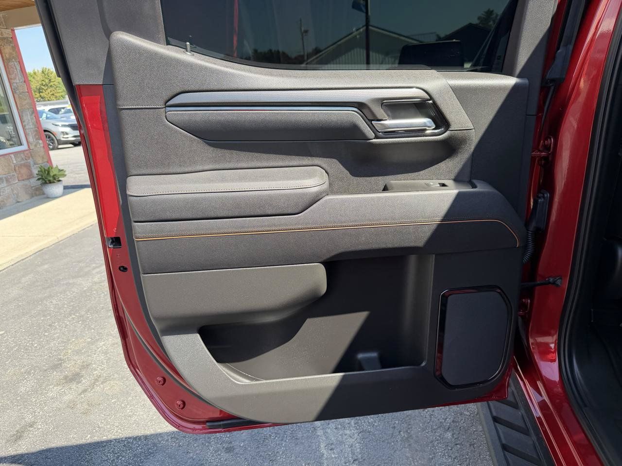Used 2025 GMC Sierra 1500 AT4 w/ AT4 Premium Package AWD/4WD image 19