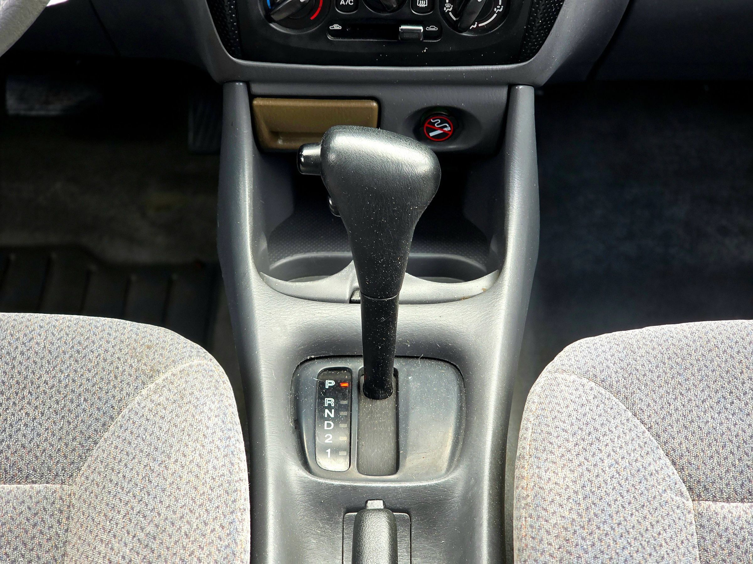 Used 1999 MAZDA Protege FWD image 29