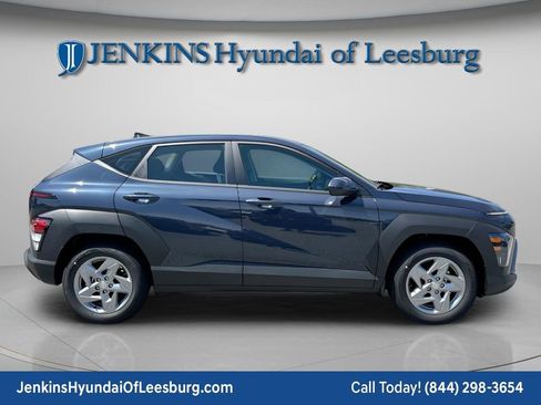 New 2026 Hyundai Kona SE image 3