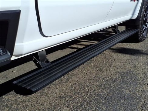 Used 2023 GMC Sierra 3500 AT4 w/ AT4 Premium Plus Package image 9