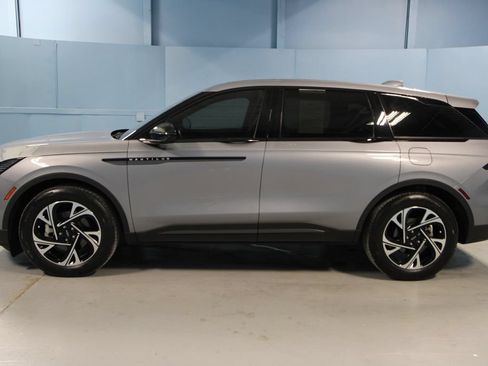 Used 2024 Lincoln Nautilus Premier w/ Equipment Group 102A AWD/4WD image 38