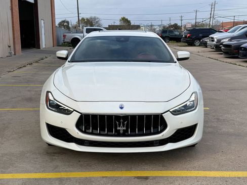 Used 2018 Maserati Ghibli image 3