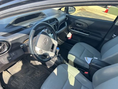 Used 2015 Toyota Prius C Four image 8