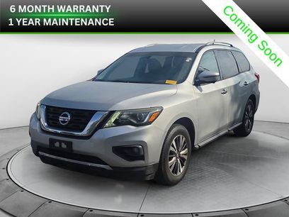 Used 2017 Nissan Pathfinder SL