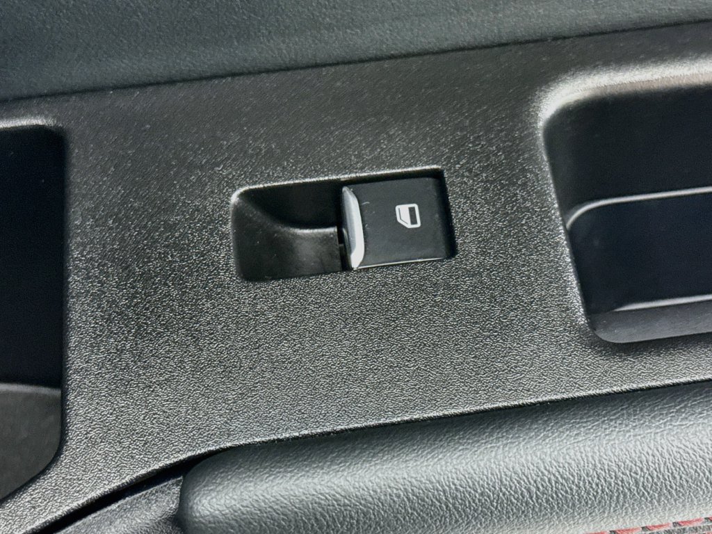 Used 2025 Ford Explorer ST-Line RWD image 49