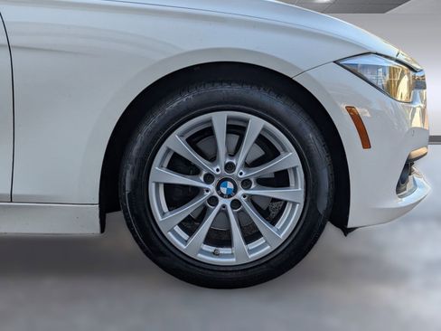 Used 2016 BMW 320i Sedan image 12