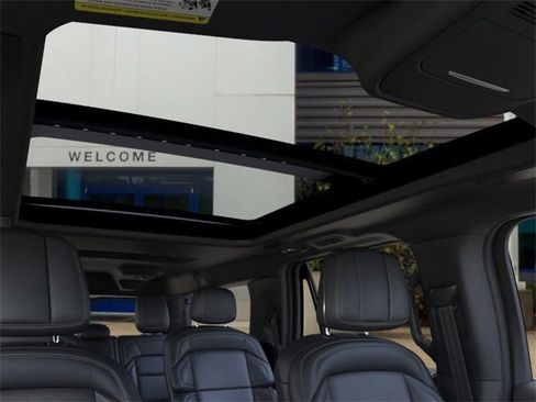 New 2025 Lincoln Navigator L Reserve w/ Jet Appearance Package image 22