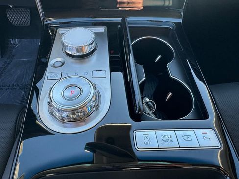 Used 2025 Genesis G80 2.5T image 14