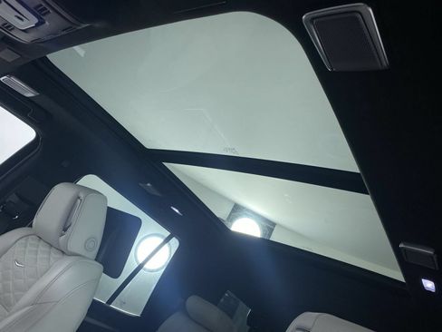 New 2026 Cadillac Escalade Platinum Sport w/ LPO, ONYX Package AWD/4WD image 9