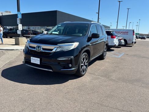 Used 2019 Honda Pilot Touring image 1