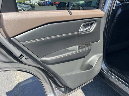 Used 2021 Nissan Rogue SL image 20