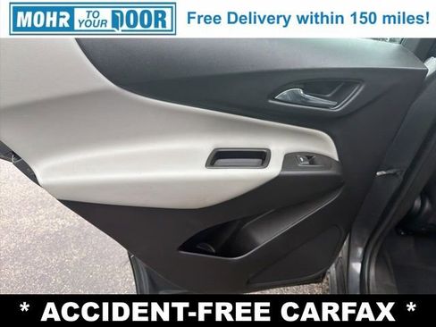 Used 2020 Chevrolet Equinox LS image 29