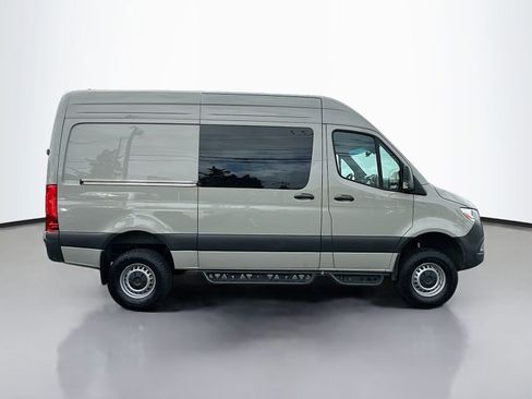 Used 2025 Mercedes-Benz Sprinter 2500 image 7
