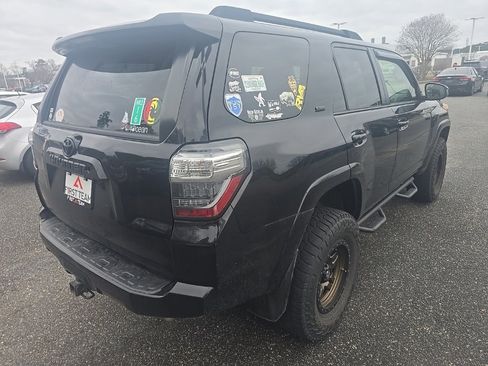 Used 2014 Toyota 4Runner SR5 image 5