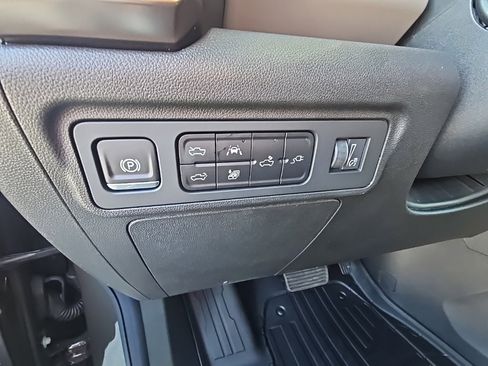 New 2025 GMC Hummer EV 3X w/ Battery Pack, 24 Module Pack image 16