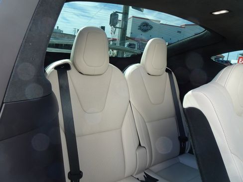 Used 2023 Tesla Model X image 21