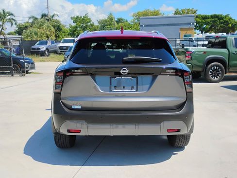 Used 2025 Nissan Kicks SV w/ SV Premium Package FWD image 7