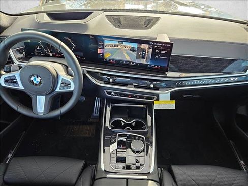 New 2026 BMW X7 xDrive40i w/ M Sport Package image 15