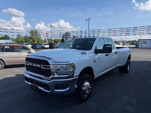 Used 2023 RAM 3500 Tradesman AWD/4WD image 9