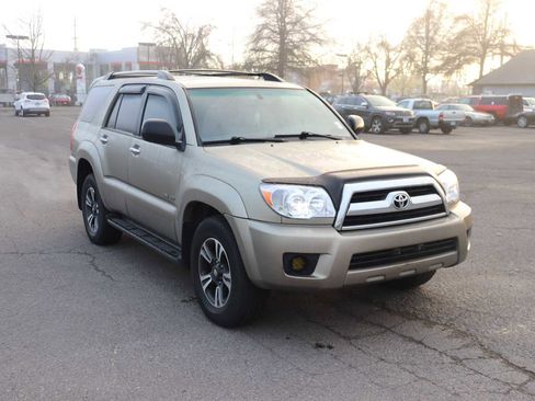 Used 2007 Toyota 4Runner SR5 image 3