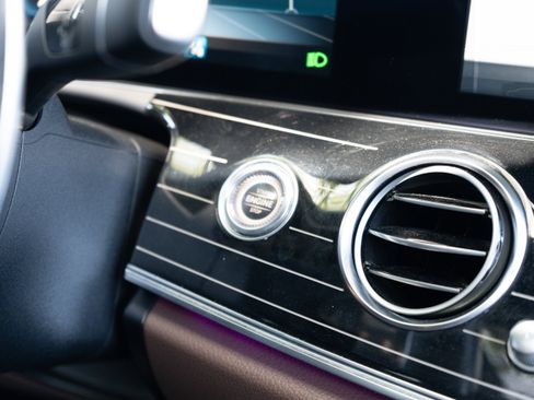 Used 2018 Mercedes-Benz E 63 AMG S image 29