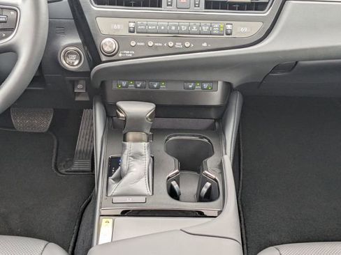 Certified 2025 Lexus ES 350 w/ Premium Package image 18