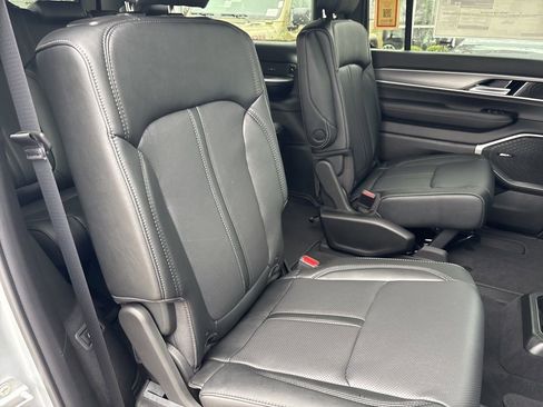 New 2026 Jeep Grand Wagoneer Limited AWD/4WD image 49