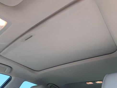 Used 2014 Toyota Avalon XLE Touring image 16