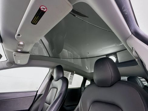 Used 2020 Tesla Model Y Long Range image 24