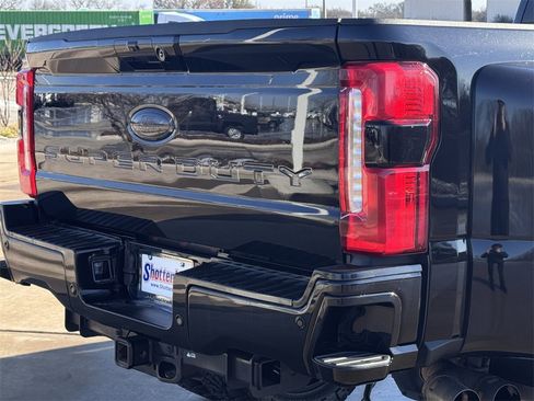 Used 2024 Ford F350 Lariat image 6