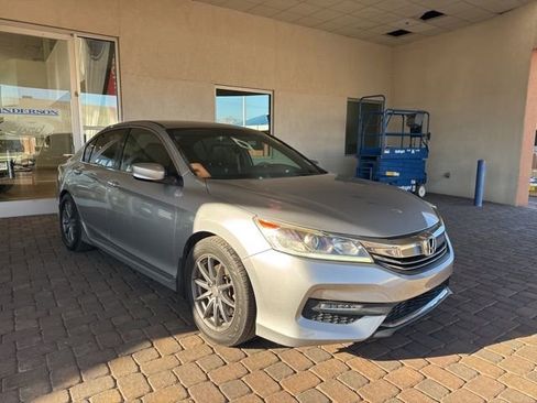 Used 2017 Honda Accord Sport image 7