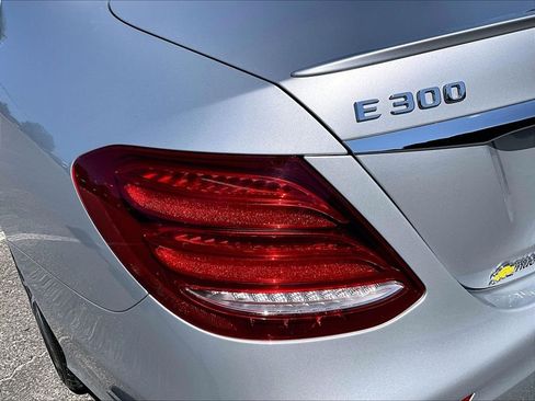 Used 2019 Mercedes-Benz E 300 4MATIC image 34