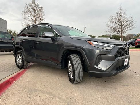 Used 2025 Toyota RAV4 XLE image 5