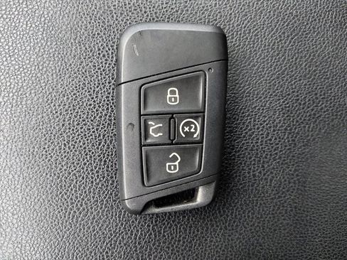 Used 2021 Volkswagen Atlas SE w/ Panoramic Sunroof Package FWD image 32