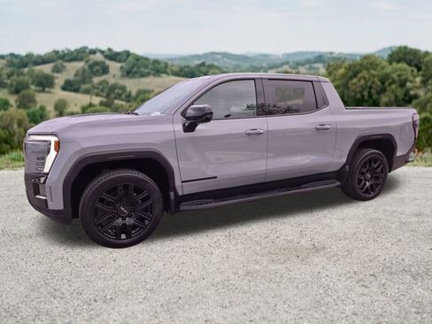 Certified 2026 GMC Sierra EV Elevation AWD/4WD image 4