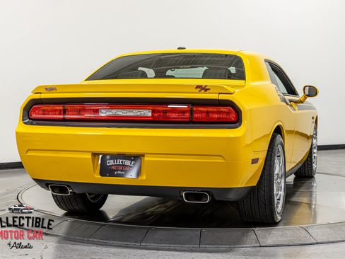 Used 2010 Dodge Challenger R/T RWD image 15