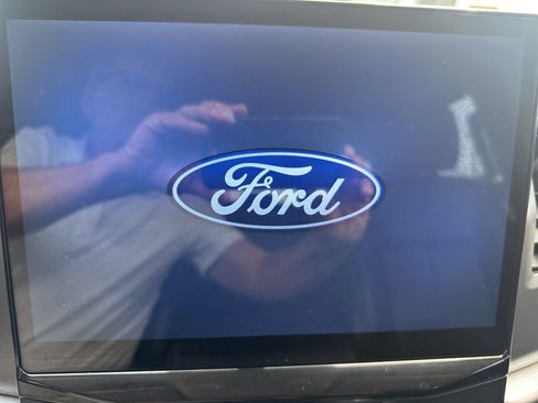 Used 2023 Ford Expedition Max XLT AWD/4WD image 13