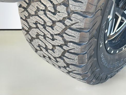 Used 2020 Ford F150 XLT image 39