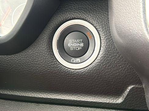 Used 2025 RAM 1500 Laramie image 29