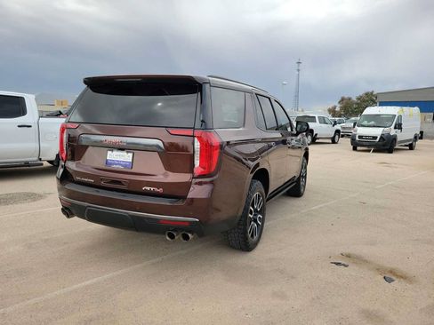 Used 2023 GMC Yukon AT4 w/ Technology Package AWD/4WD image 8