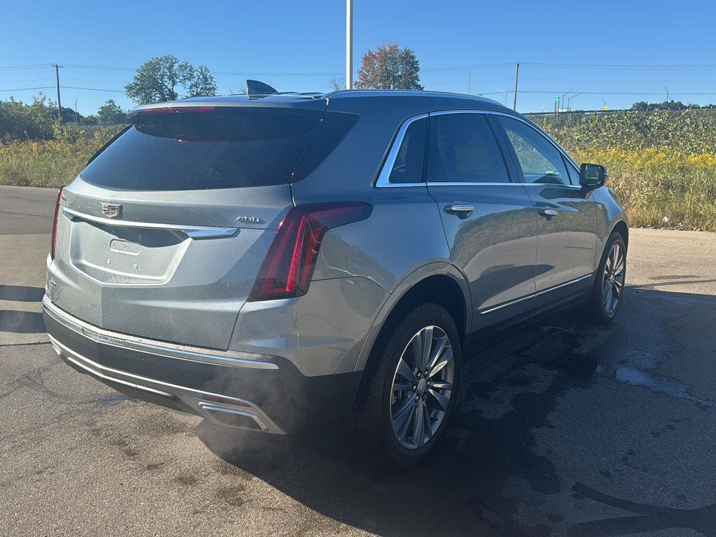 Used 2024 Cadillac XT5 Premium Luxury w/ LPO, Floor Liner Package AWD/4WD image 5