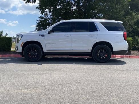 Used 2025 GMC Yukon Denali w/ Denali Reserve Package AWD/4WD image 12