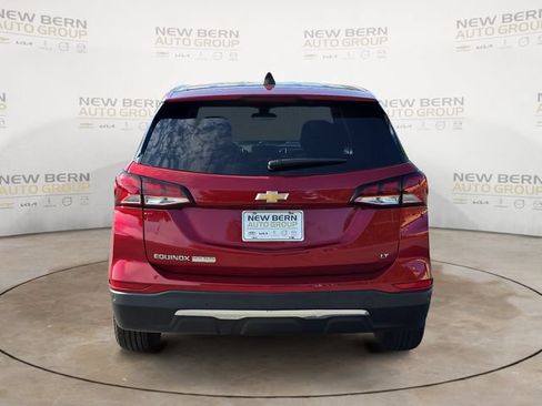 Used 2024 Chevrolet Equinox LT FWD image 4