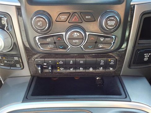 Used 2017 RAM 1500 Limited image 14