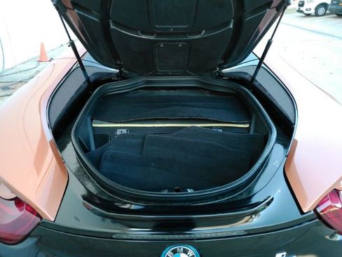 Used 2019 BMW i8 Roadster image 29