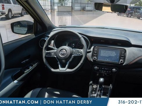 Used 2023 Nissan Kicks SR w/ SR Premium Package FWD image 17