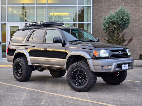 Used 2001 Toyota 4Runner Limited image 1