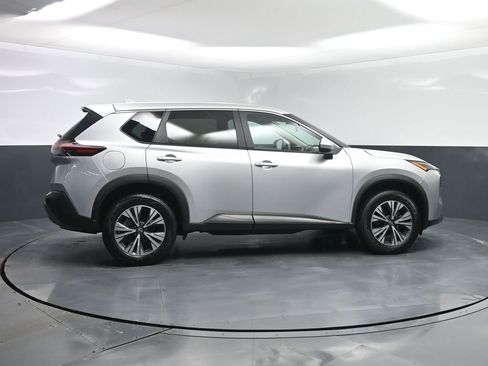 Used 2023 Nissan Rogue SV image 25