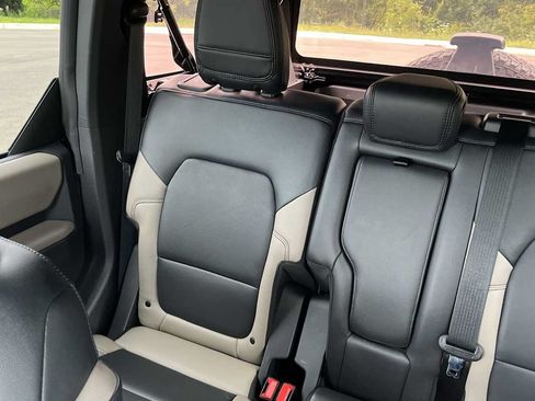 Used 2022 Ford Bronco Wildtrak AWD/4WD image 35