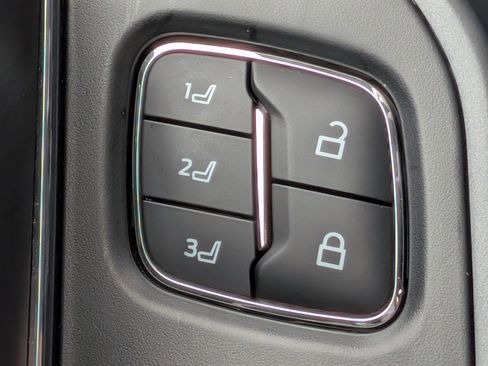 Used 2024 Ford F150 Lariat AWD/4WD image 23